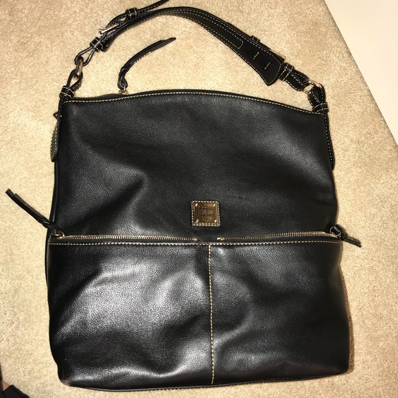 Dooney & Bourke purse 🖤 - Picture 2 of 8